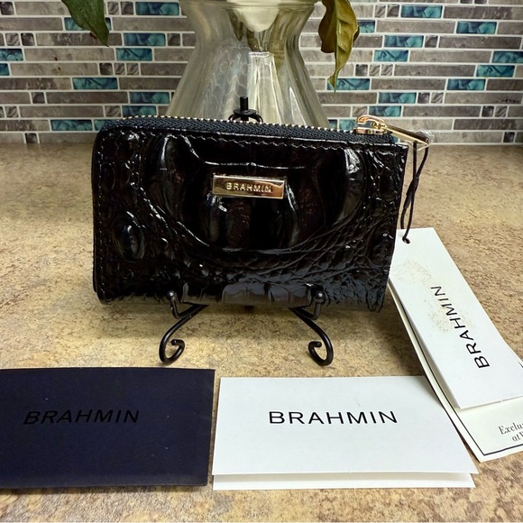 NWT Brahmin Anita classic Black wallet - Picture 1 of 3
